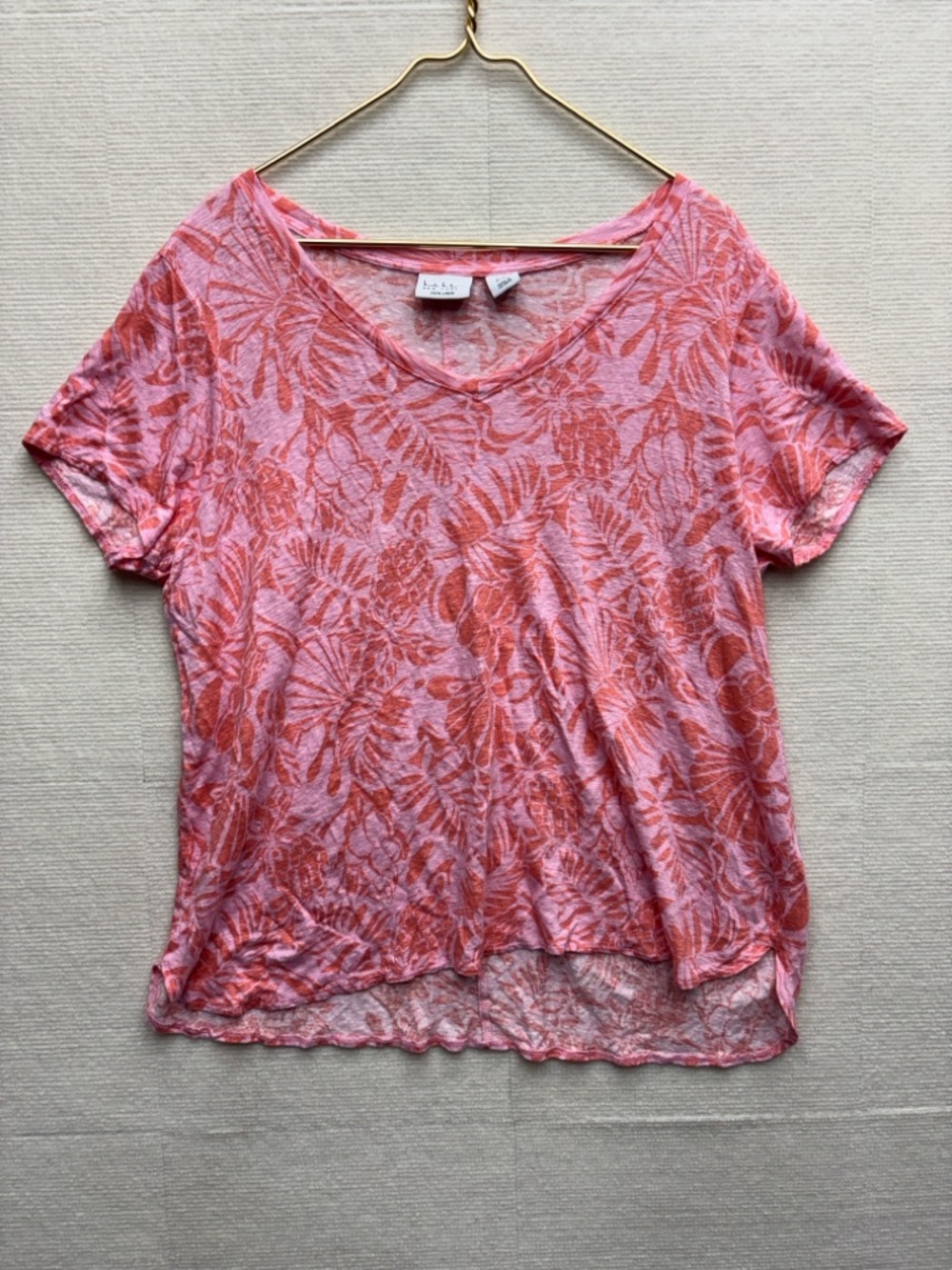 Nicole Miller | linen 1X Pink Floral Short-Sleeve Women's Top